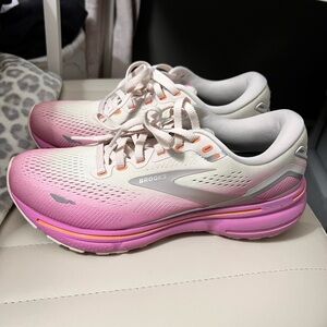 Brooks running shoes - ghost 15